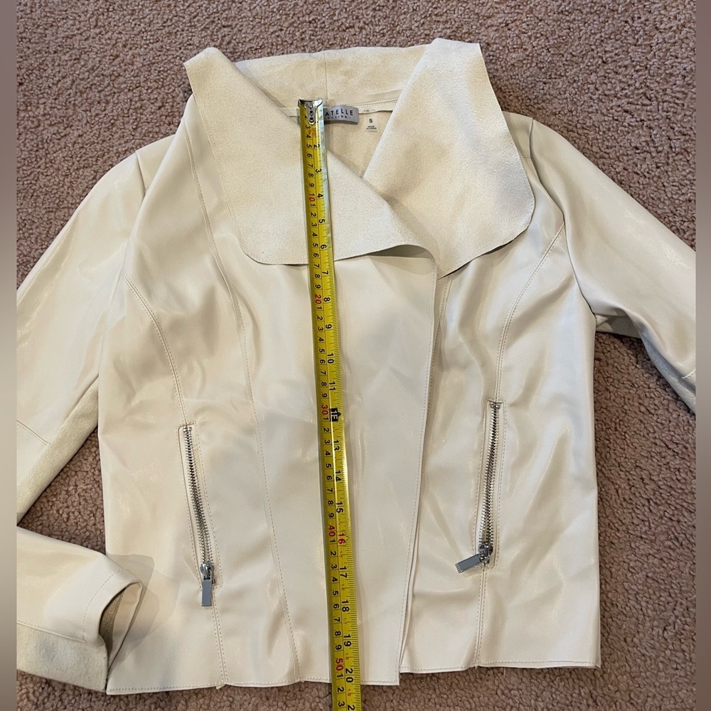 BAGATELLE Faux Leather Knit Open Drape Cream Jacket - Picture 7 of 10